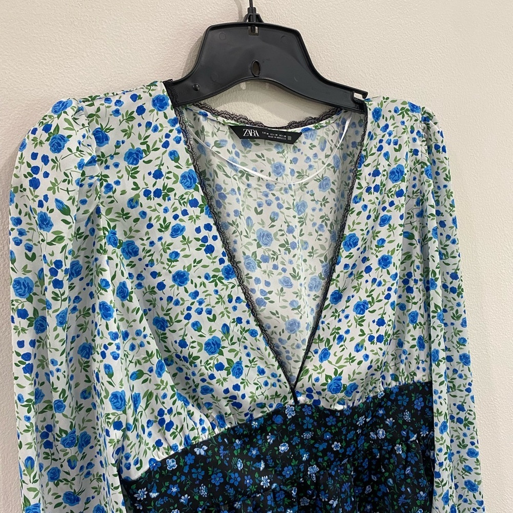 Zara | Cropped Floral Blouse - Picture 3 of 11